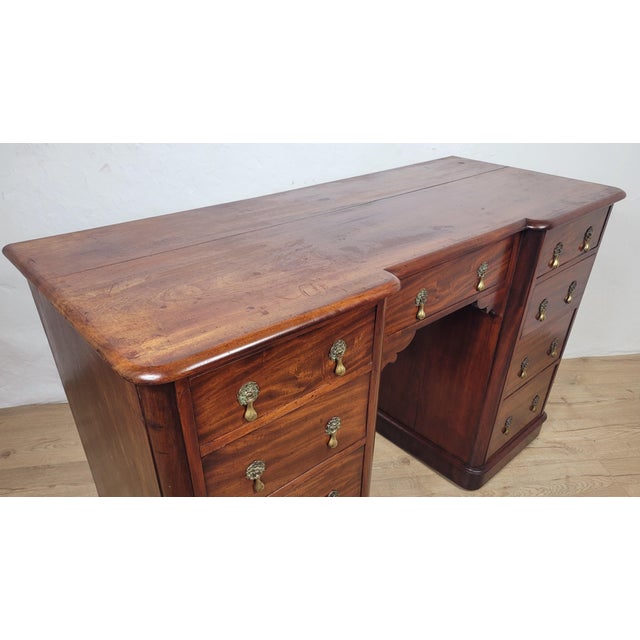 English Victorian Writing Desk in Mahogany, 1890 For Sale - Image 6 of 18