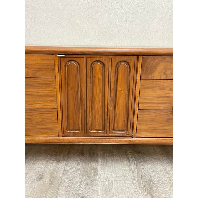 Mid Century Modern Dresser For Sale - Image 9 of 12