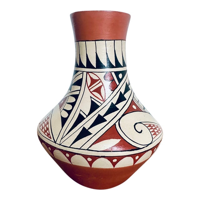 P. R. Tosa Native American Pottery Vase Pueblo New Mexico 1960s Handmade Vintage For Sale