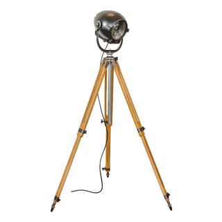 Matte Black Electric Patt 123 Theater Lamp on Wooden Tripod Floor Lamp from Strand, 1950s For Sale