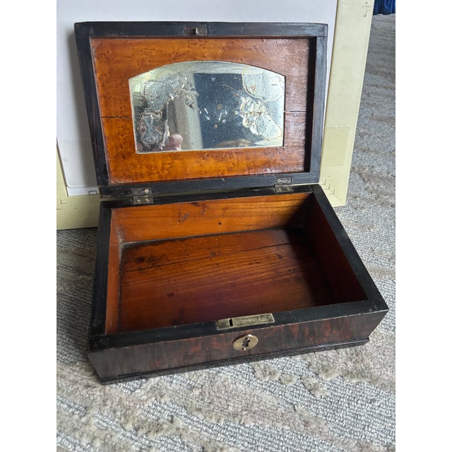 British Coat of Arms Calamander Box For Sale - Image 9 of 12