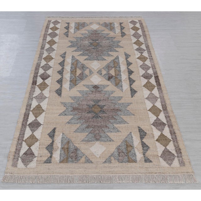 Mid-Century Modern Beige Grey Wool Jute Kilim Premium Flatweave Scandinavian Rug 5x8Ft. For Sale - Image 3 of 12