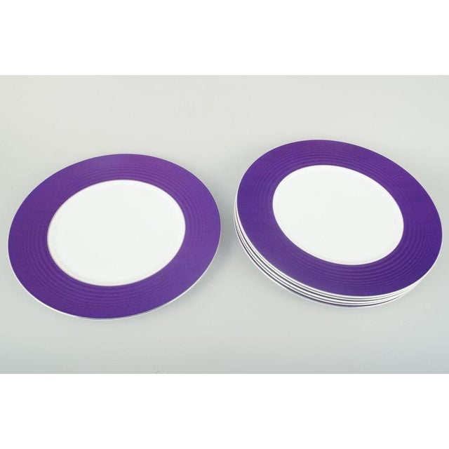 Royal Doulton for Gordon Ramsay. Six large dinner plates. Classic modern design with a white center and a broad, deep...