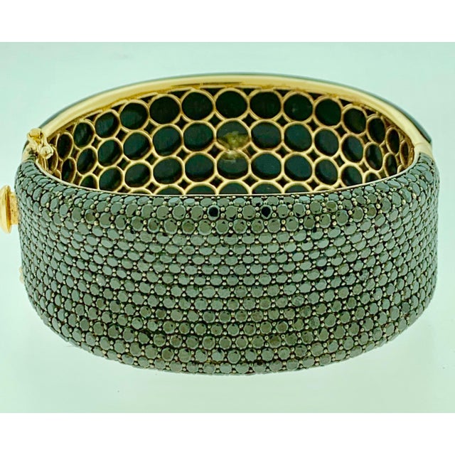 Black Diamond & Black Curved Onyx Bangle in 18 Karat Yellow Gold 88 Gram Estate For Sale - Image 9 of 18