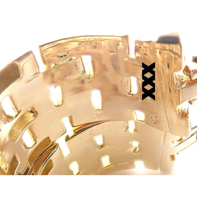 1980s Pair of Cartier Maillon Panthere Diamond 5 Row Hoop Yellow Gold Earrings For Sale In Philadelphia - Image 6 of 16