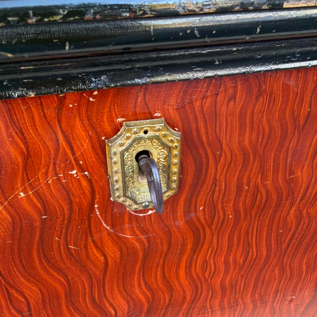 Antique 19th C. Manheim Pa Flame-Grain Painted Blanket Chest With Key For Sale - Image 9 of 18