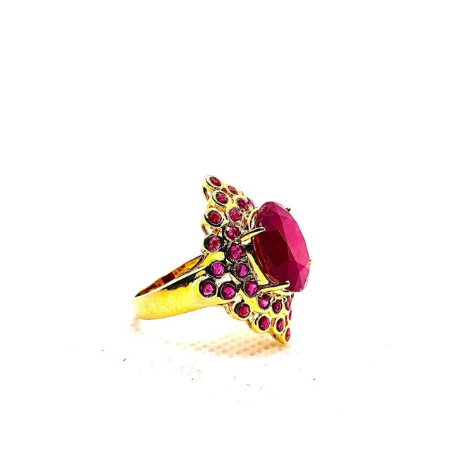 English Bochic “Orient” Vintage Ruby & Ruby Cluster Cocktail Ring 18K Gold & Silver For Sale - Image 3 of 10