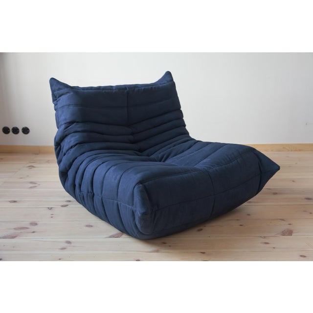 1970s Blue Microfiber Togo Lounge Chair with Pouf and Three-Seat Sofa by Michel Ducaroy for Ligne Roset, 1970, Set of 3 For Sale - Image 5 of 12