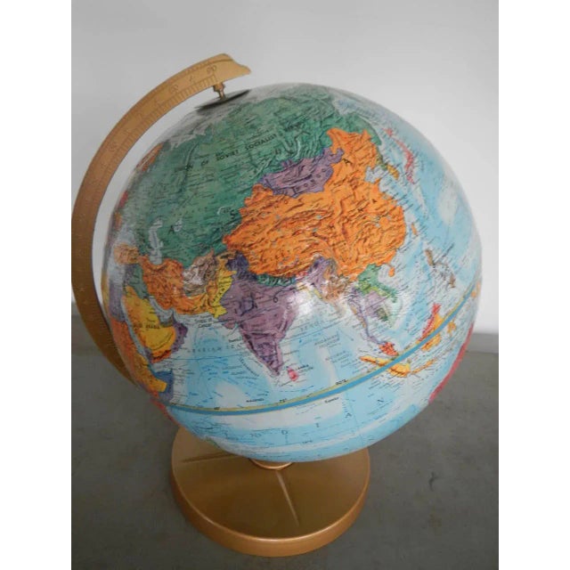 Globe from Le Roy M. Tolman Cartographer, 1970s, in Very Good conditions. Designed 1970 to 1979 This piece has an...