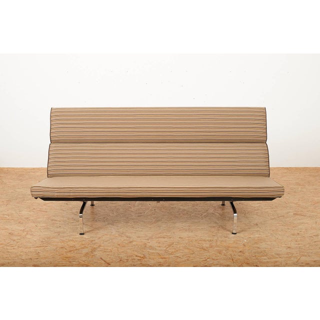 Chrome-Plated Metal Compact Sofa in Maharam Fabric by Ray and Charles Eames for Herman Miller, 1954, in Good conditions....