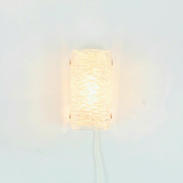 1970s Mid-Century Modern Murano Ice Glass Wall Lights from Kaiser Leuchten, Germany, 1960s, Set of 2 For Sale - Image 5 of 11