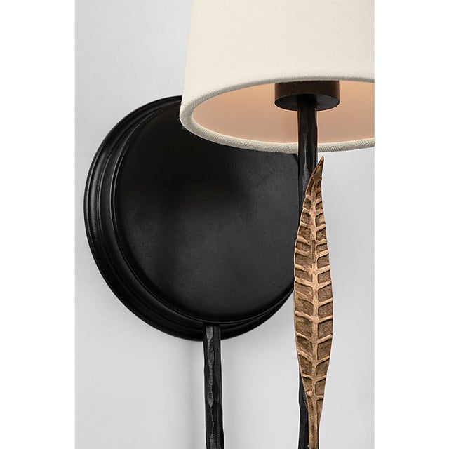 2020s Thomas O'Brien for Visual Comfort Signature Kairos 14" Single Sconce in Aged Iron and Roman Bronze with Linen Shade For Sale - Image 5 of 9