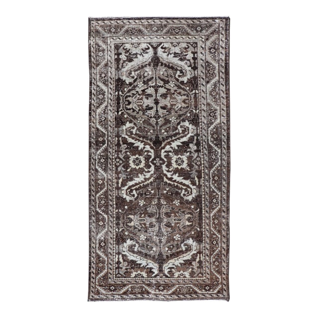 Antique Persian Mahal Gallery Runner With Bold Curvilinear Design 4'7 X 9'9 For Sale