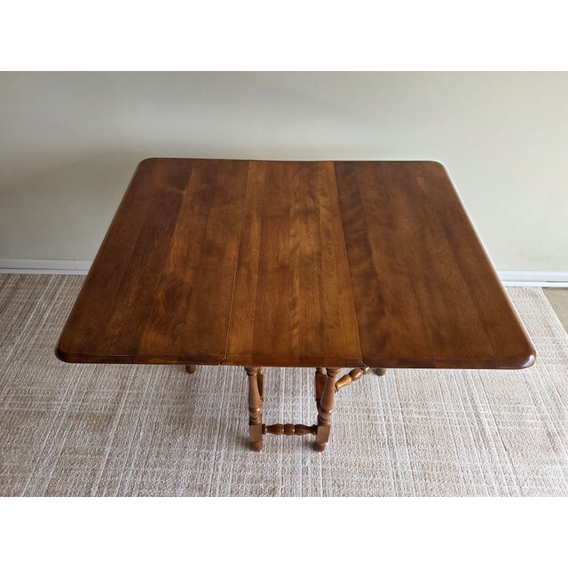 Jacobean Revival Style Elm Finish Gate Leg Table, Early to Mid-20th Century For Sale In Washington DC - Image 6 of 9