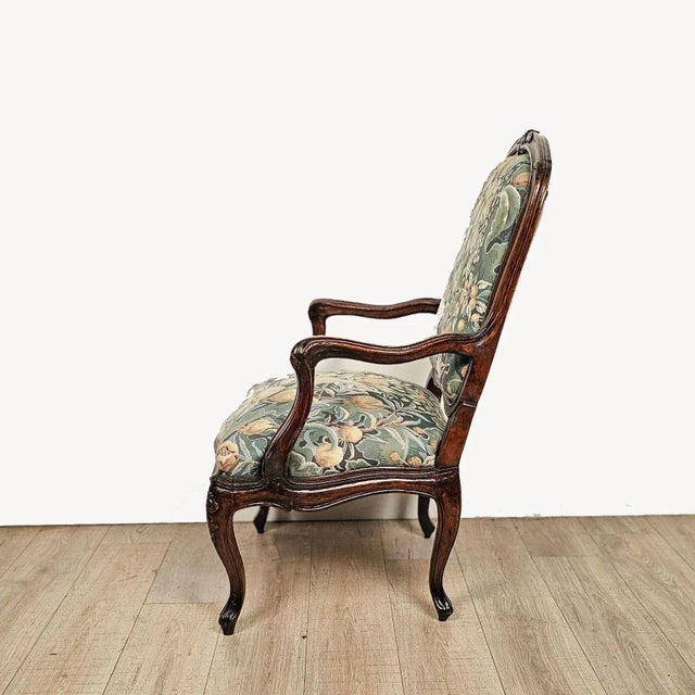 Pair of French or Italian Louis XIV Walnut Large Armchairs, Mid-18th Century For Sale - Image 4 of 13