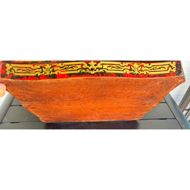 Wood Napoleon III 1850 Boulle Tortoiseshell Brass Inlaid Gaming Box Complete With Dice Chips For Sale - Image 7 of 9