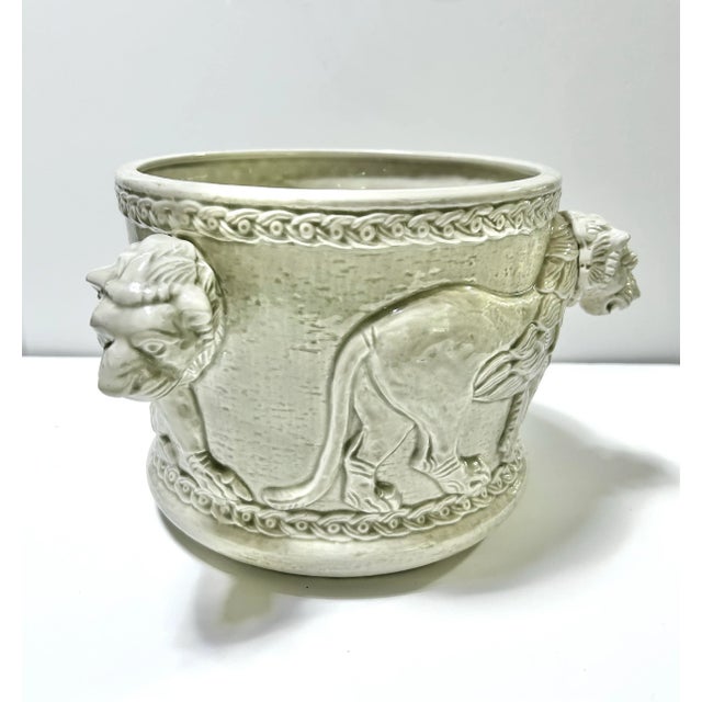 Fitz and Floyd 1977 Fitz & Floyd Ceramic Lion Head Cachepot Planter / Jardiniere For Sale - Image 4 of 8