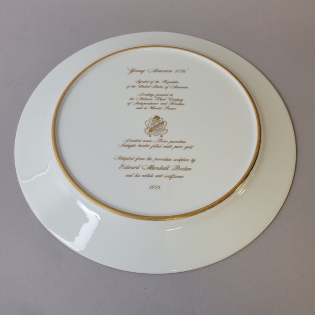 1970s Boehm “Young America 1776” Bone Porcelain Charger Plate For Sale - Image 4 of 5