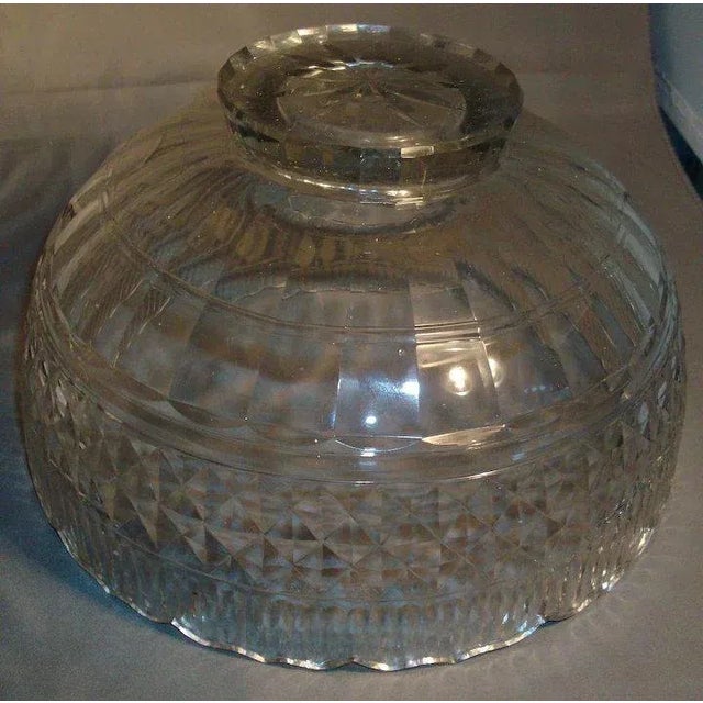 18th Century 1780s George III Anglo Irish Lead Crystal Cut and Faceted Glass Punch Fruit Centerpiece Bowl For Sale - Image 5 of 7