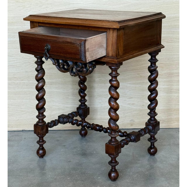 Mid 19th Century Mid 19th Century Pair of Carved Spanish Nightstands with Solomonic Legs and Crest For Sale - Image 5 of 18