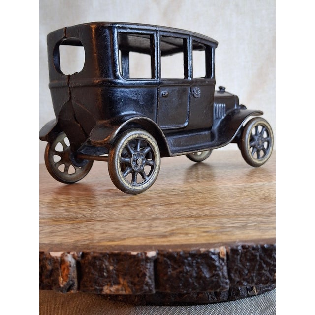 Share Antique Arcade Cast Iron Ford Model T Tudor Sedan Toy C. 1925 Original Paint For Sale In Boston - Image 6 of 17