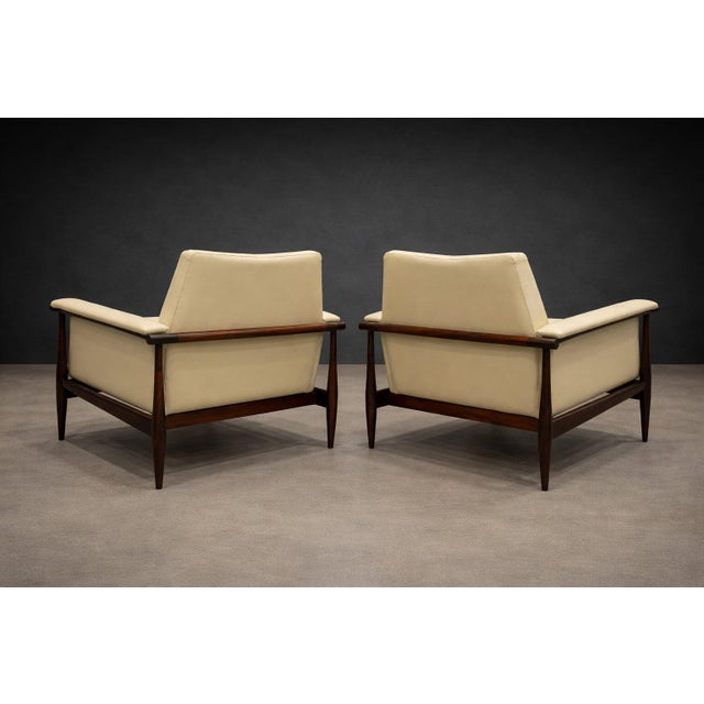Tan Pair of Brazilian Modern Armchairs in Rosewood and Leather, Liceu De Artes E Ofícios, 1960s For Sale - Image 8 of 13