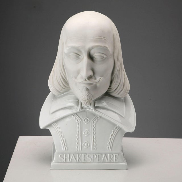 Herend, Bust of William Shakespeare, Porcelain For Sale - Image 3 of 13