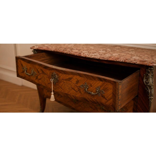 1900s French Louis XVI Fruitwood Marble Commode For Sale - Image 13 of 17