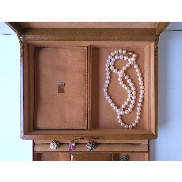 Metal Leather Jewelry Box Made in Spain, Similar to Italian For Sale - Image 7 of 12