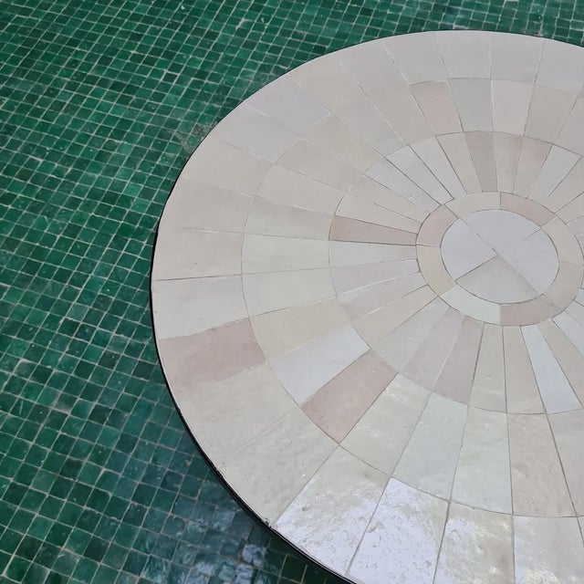 Blanc' Decoritave White Round Table With Mosaic Artwork For Sale - Image 4 of 6