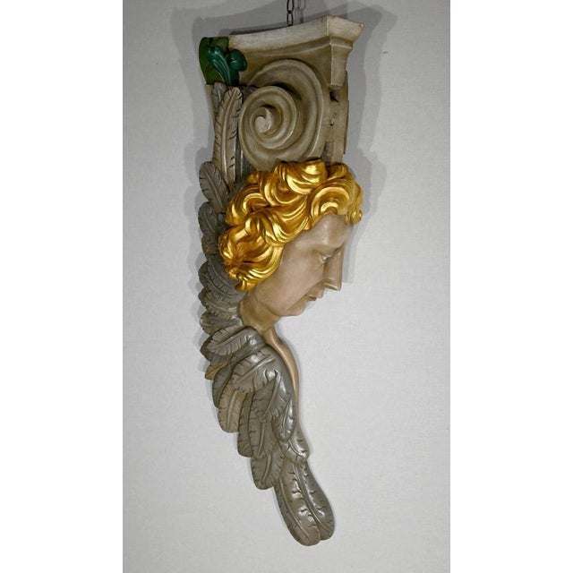 This pair of consoles in the 17th century style, representing seraphs, constitutes an atypical element of wall decoration...