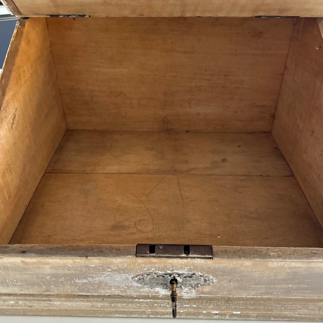 1950s Vintage Bread Bin With Shelf for Recipes For Sale - Image 5 of 9