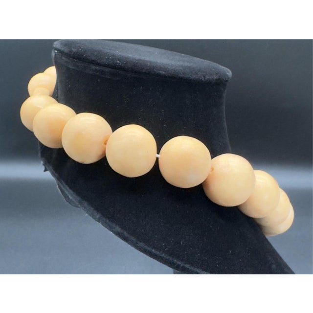 Berber Tribes of Morocco 1930s Moroccan Mastic Copal Beaded Tribal Necklace For Sale - Image 4 of 17