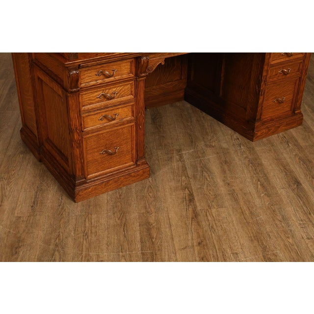 Exceptional Antique Quarter Sawn Oak Roll Top Desk With Carved 'Reading Hardware Co." Crest Panel For Sale - Image 4 of 18