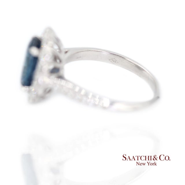 18k White Gold Natural Sapphire and Diamond Ring, Size 6.5 For Sale - Image 9 of 14