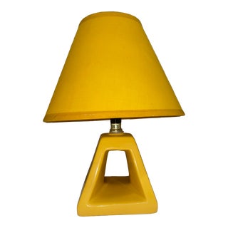 Late 20th Century Yellow Mid-Century Modern Ceramic Lamp With Keyhole For Sale