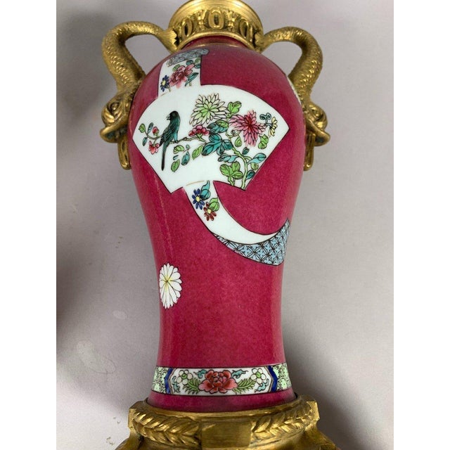 Pair of Chinese Porcelain Vases, Qianlong Period, 18th Century For Sale - Image 10 of 11
