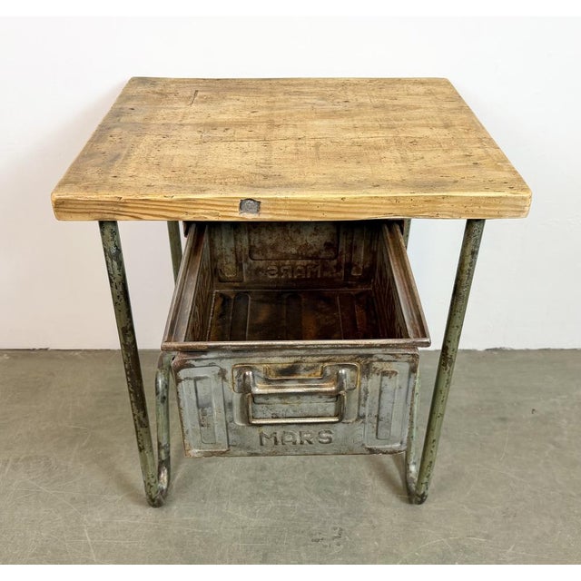 Vintage Grey Industrial Worktable, 1960s For Sale - Image 12 of 18