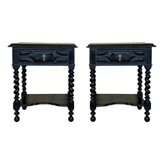 1900-1909 Dark Walnut Carved Spanish Nightstands With Solomonic Legs and Low Shelve For Sale