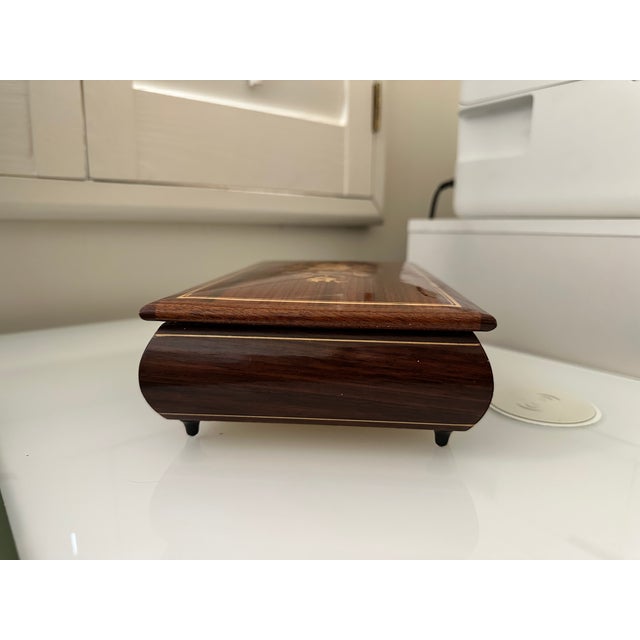 Beautiful Large Jewelry Music Box, Made in Italy For Sale - Image 4 of 9