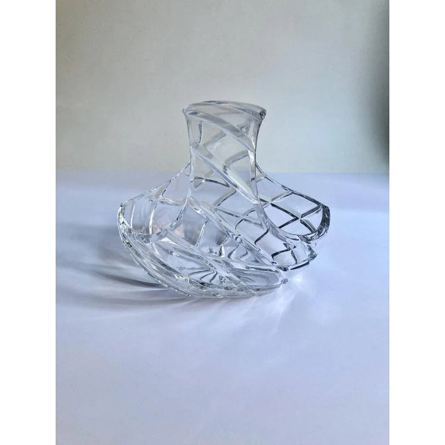 Late 20th Century Diamond Cut Clear Crystal Handled Basket For Sale - Image 11 of 13