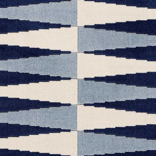 Contemporary Schumacher x Mary Mcdonald Backgammon Cut Velvet Fabric in Blue For Sale - Image 3 of 4