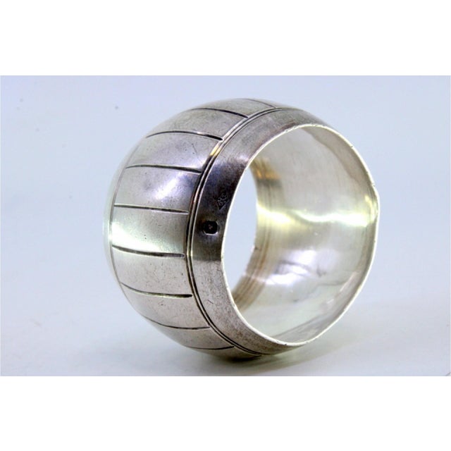 Silver Napkin Ring with Kite-Shaped Bands and Beaded Edges For Sale - Image 3 of 7
