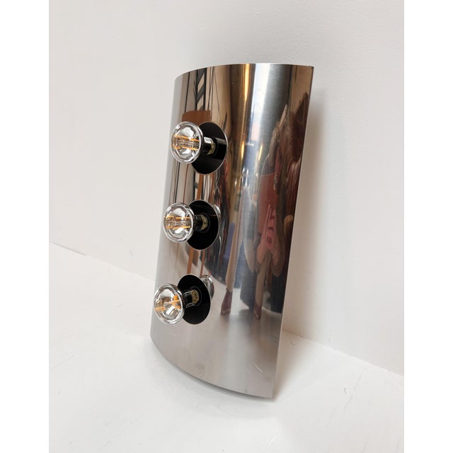 Unique 40 cm high steel designer wall lamp by Goffredo Reggiani for the famous Reggiani Illuminazione in Space Age style....