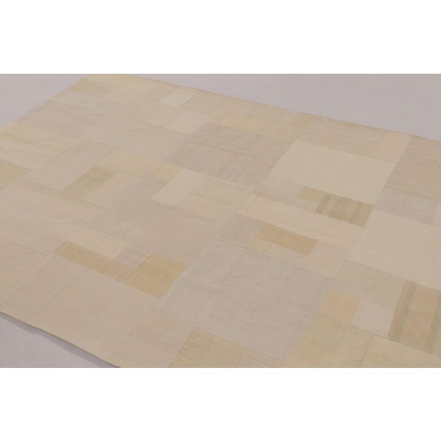 1950s Vintage Turkish Patchwork Rug With Neutral Design in Beige & Gold - Rug & Kilim For Sale - Image 5 of 10