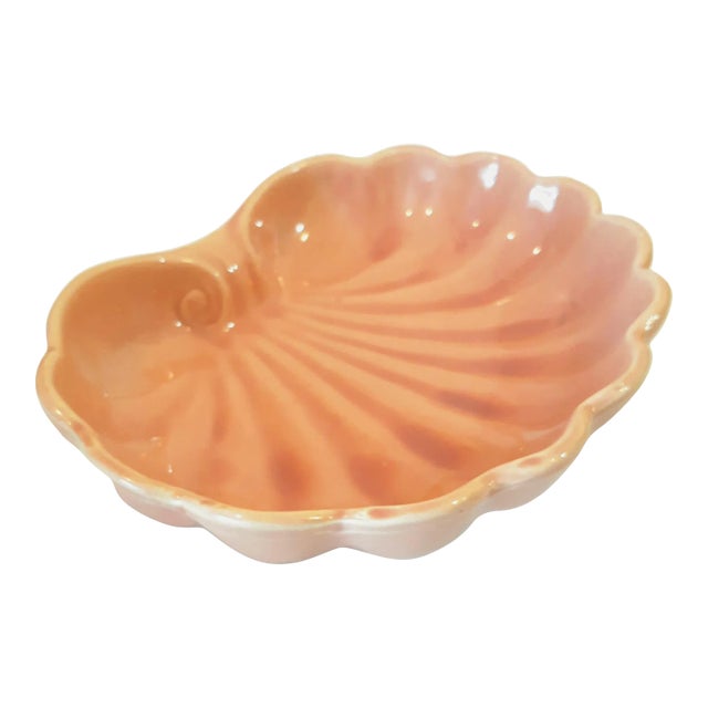 Mid Century Scallop Peach Pottery Sea Shell Bowl Coastal Style For Sale