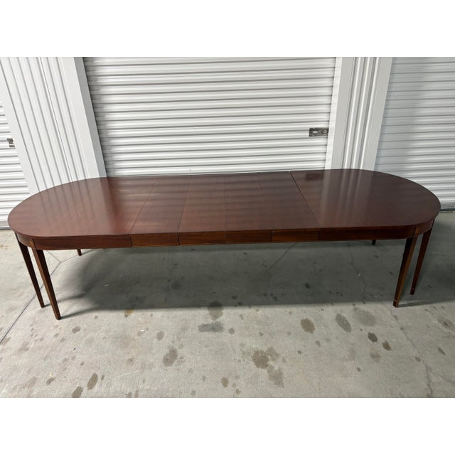 Brown Federal Style Mahogany Dining Table by Kindel, 20th Century. Includes 4 Leaves For Sale - Image 8 of 9