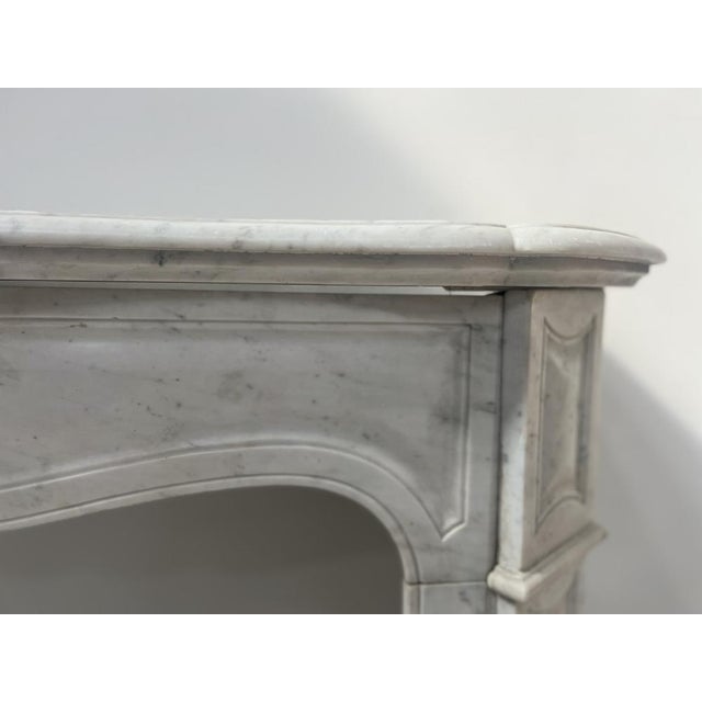 Louis XV Style Fireplace in Carrara White Marble, 1900s For Sale - Image 6 of 14