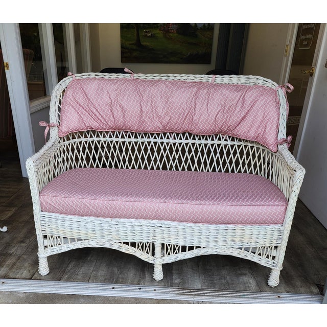 Heywood-Wakefield Antique Bar Harbor Wicker 4-Piece Set - In the Manner of Heywood Wakefield For Sale - Image 4 of 18