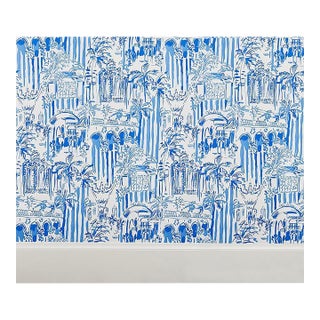 Lee Jofa Lilly Pulitzer "La via Loca" Wallpaper in Beach Blue - 10 Yard Roll For Sale